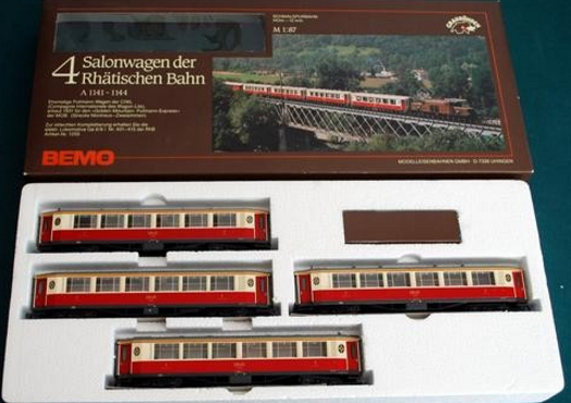Bemo H0e Passenger carriage set - 4 salon cars - RhB (Possibly reguaged from HOe)