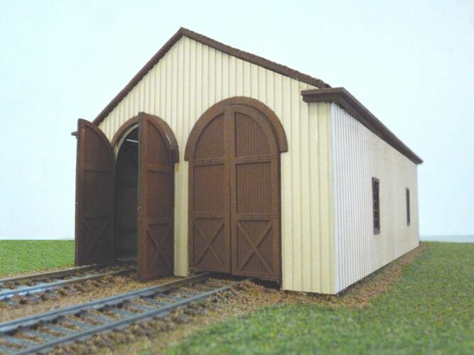 HO PRR 2-Bay Engine House Kit